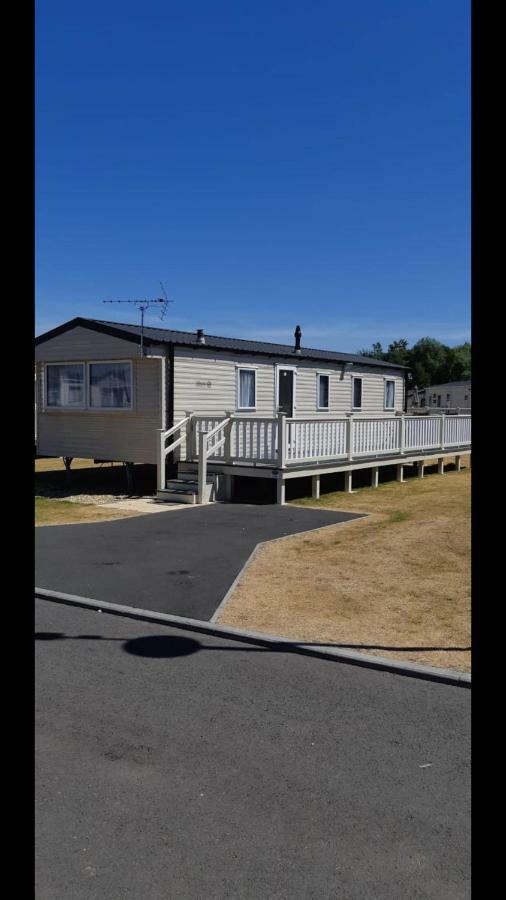 ホテルP&D'S Pearl Caravan At Tattershall Lakes Country Park エクステリア 写真