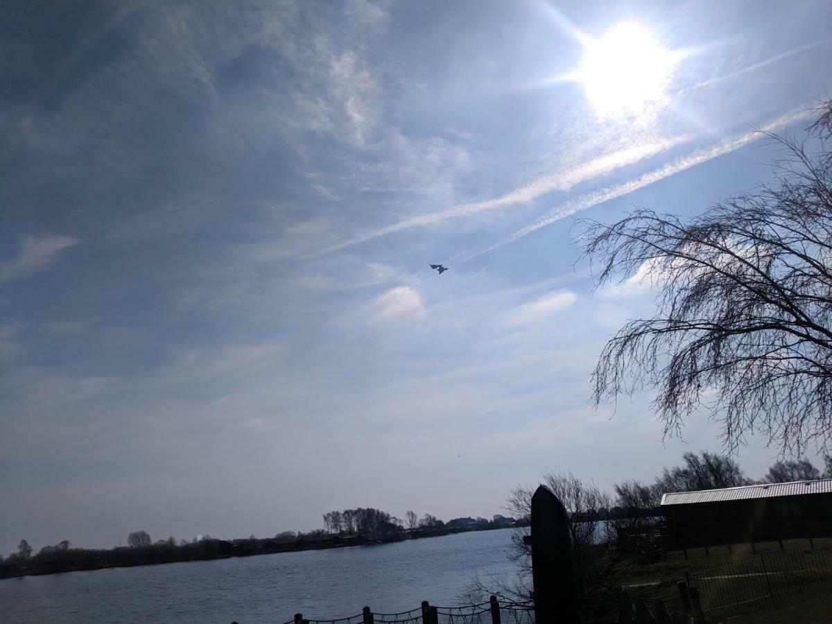 ホテルP&D'S Pearl Caravan At Tattershall Lakes Country Park エクステリア 写真