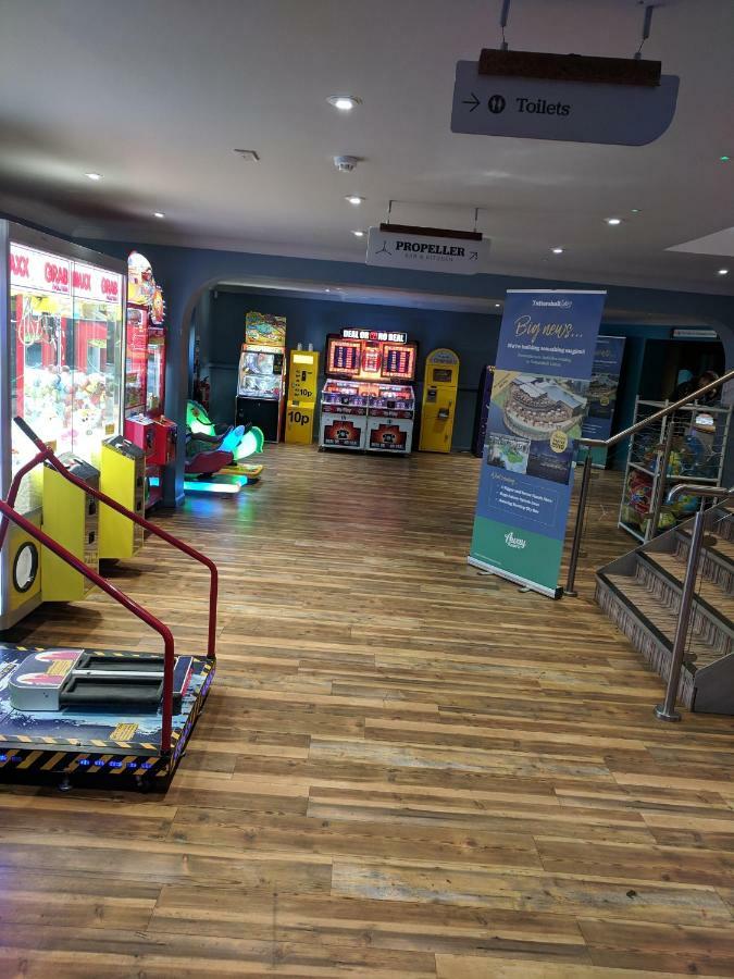 ホテルP&D'S Pearl Caravan At Tattershall Lakes Country Park エクステリア 写真