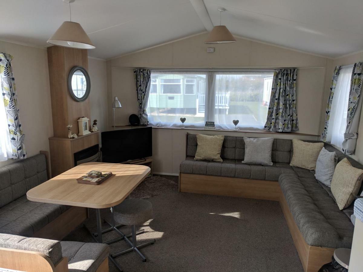ホテルP&D'S Pearl Caravan At Tattershall Lakes Country Park エクステリア 写真
