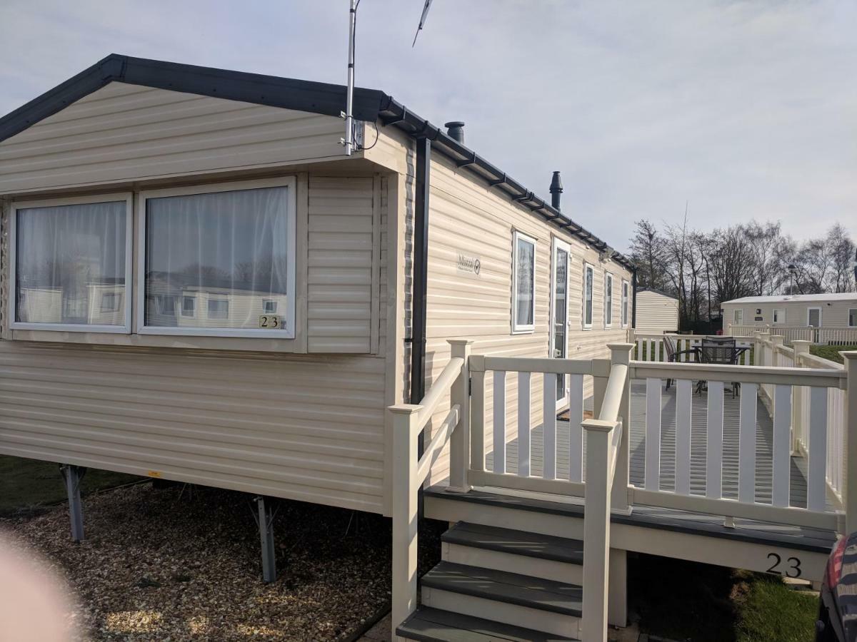 ホテルP&D'S Pearl Caravan At Tattershall Lakes Country Park エクステリア 写真